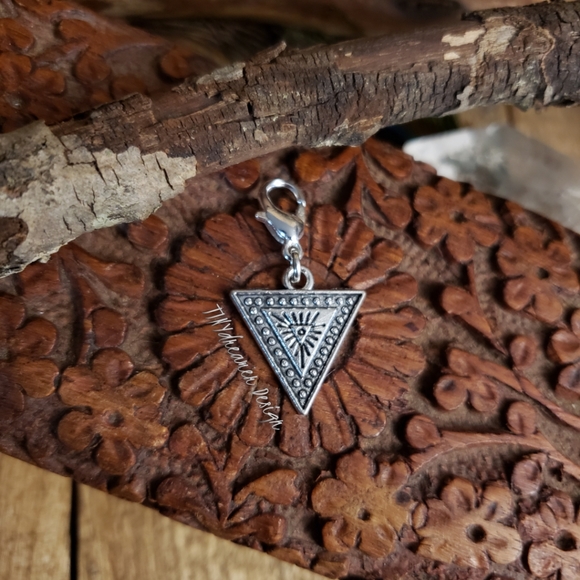 5/$25 Egyptian Silver Eye of Providence Charm for Bracelet~Journal~Zipper~Occult - Picture 4 of 9